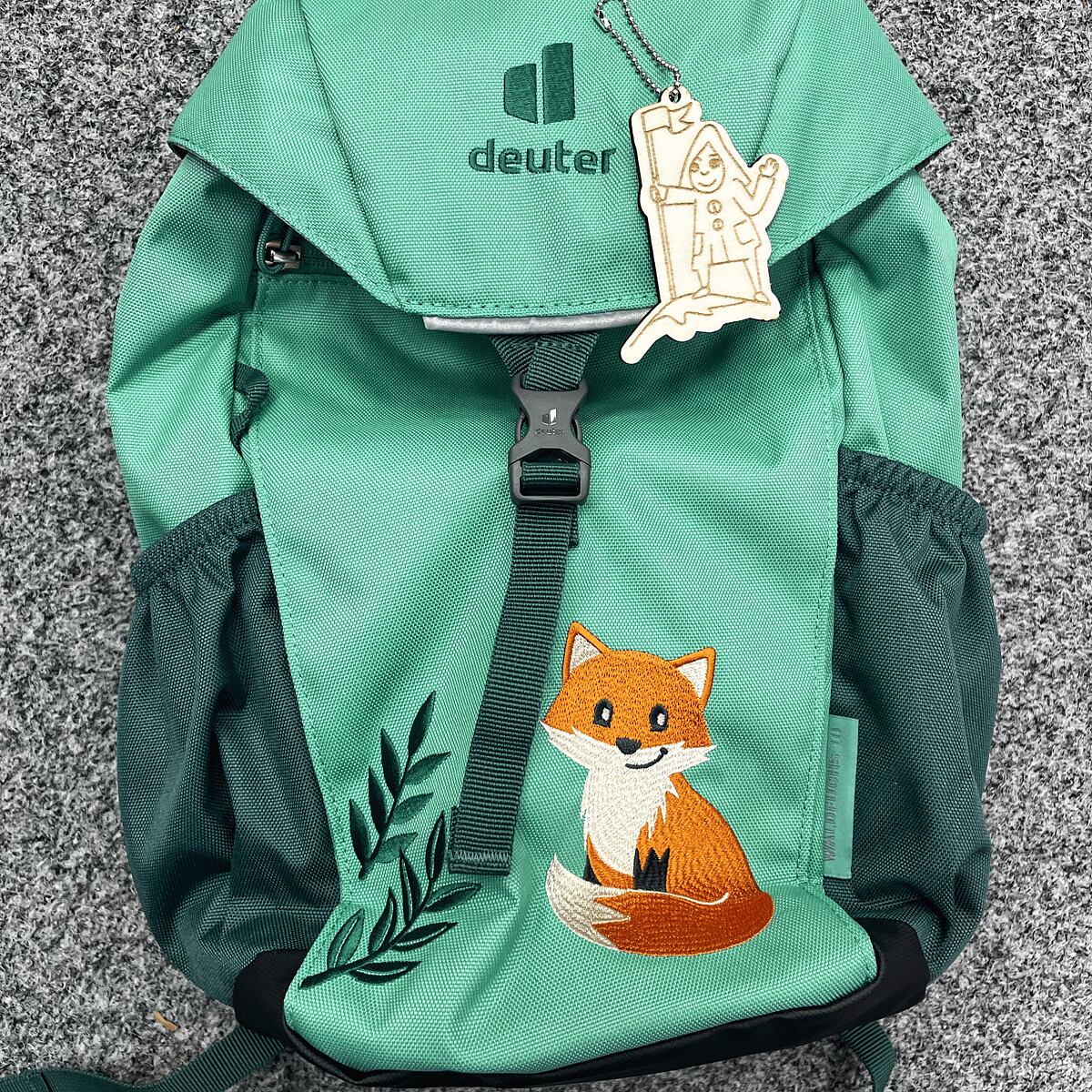 Promaledobrodruhy Dřevěný přívěsek na batoh nebo klíče Promaledobrodruhy.cz - Horal