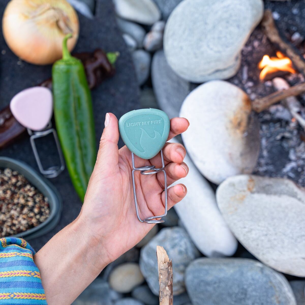 Light my fire 3dílná sada na rozdělání ohně FireLighting Kit 3pcs sandygreen/cocoshell - křesadlo